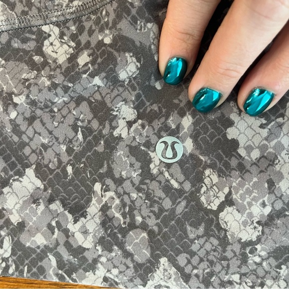 Lululemon Align High-Rise Pant 25" Hideaway
Camo Lunar Rock Multi size 10 - Picture 7 of 7
